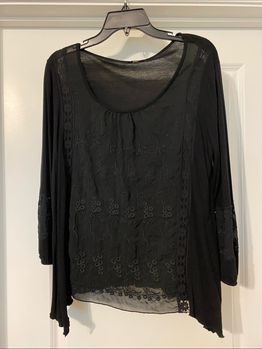 Cupio Black Embroidered Scoop-Neck Blouse